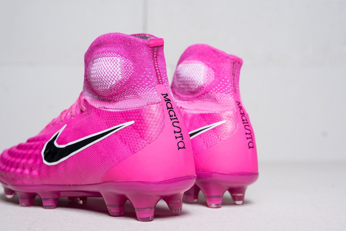 Футбольная обувь Nike Magista Obra II FG