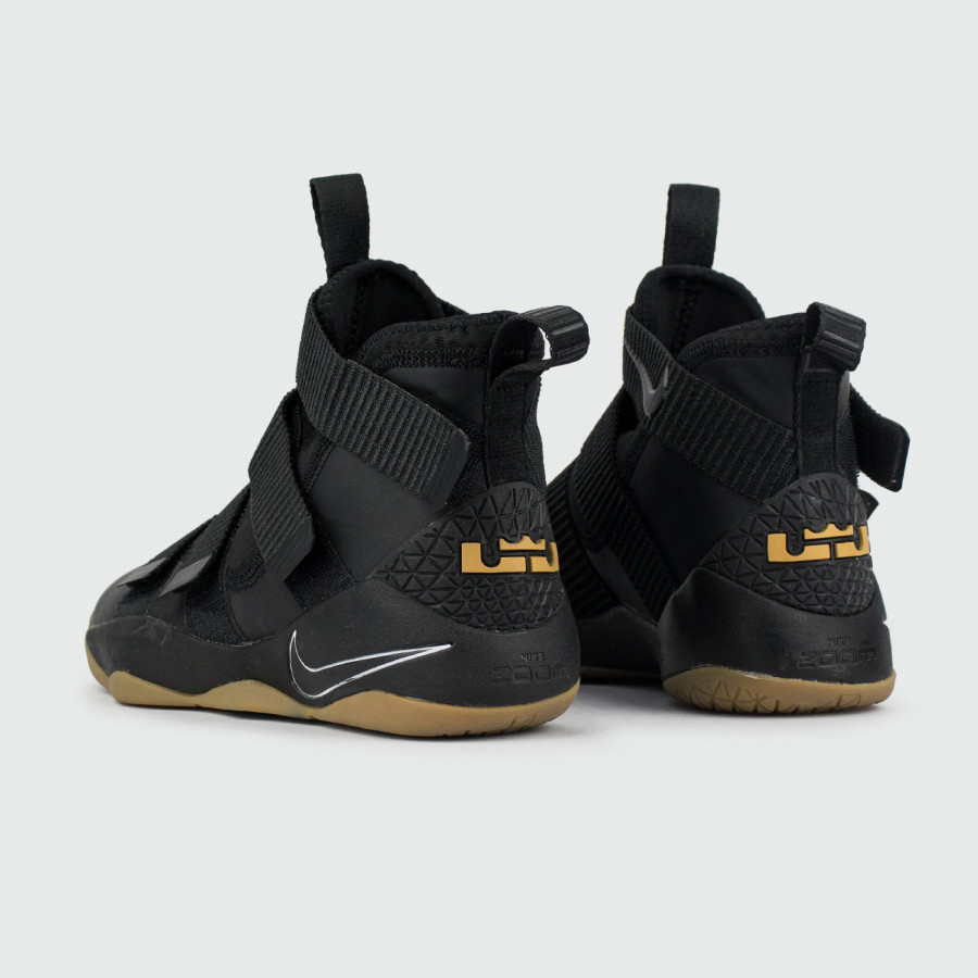 кроссовки мужские Nike Lebron Soldier 11 Black / Black-Gum Light Brown