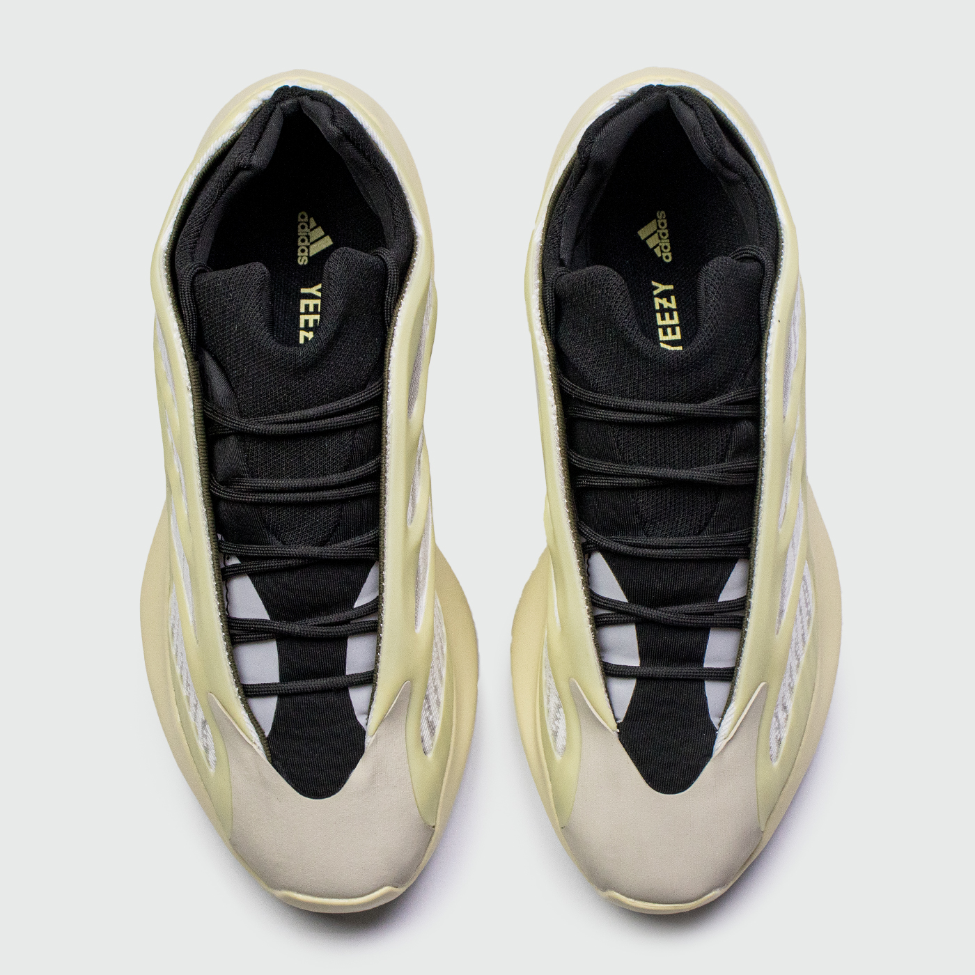 кроссовки Adidas Yeezy Boost 700 v3 Azael купить за 4990 руб. в ...