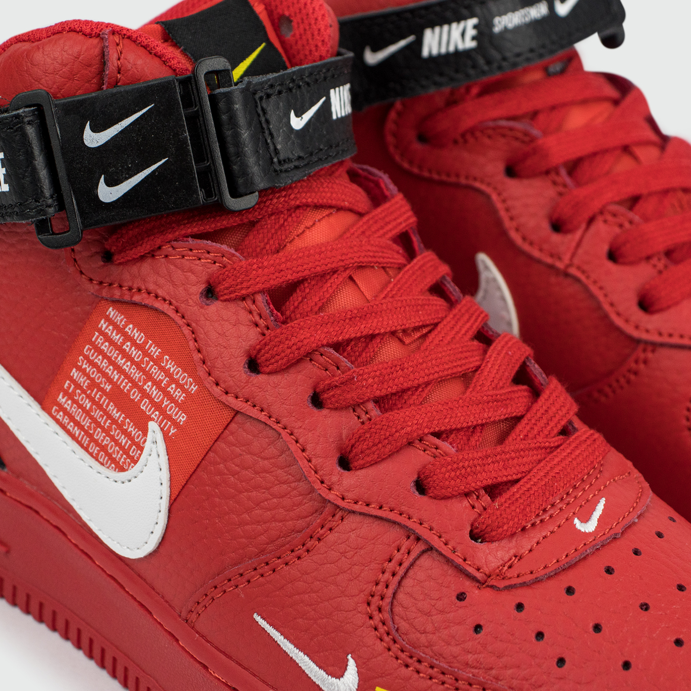 Nike Air Force 1 Mid LV8 Utility Red