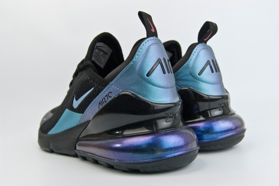 кроссовки Nike Air Max 270 Throwback Future