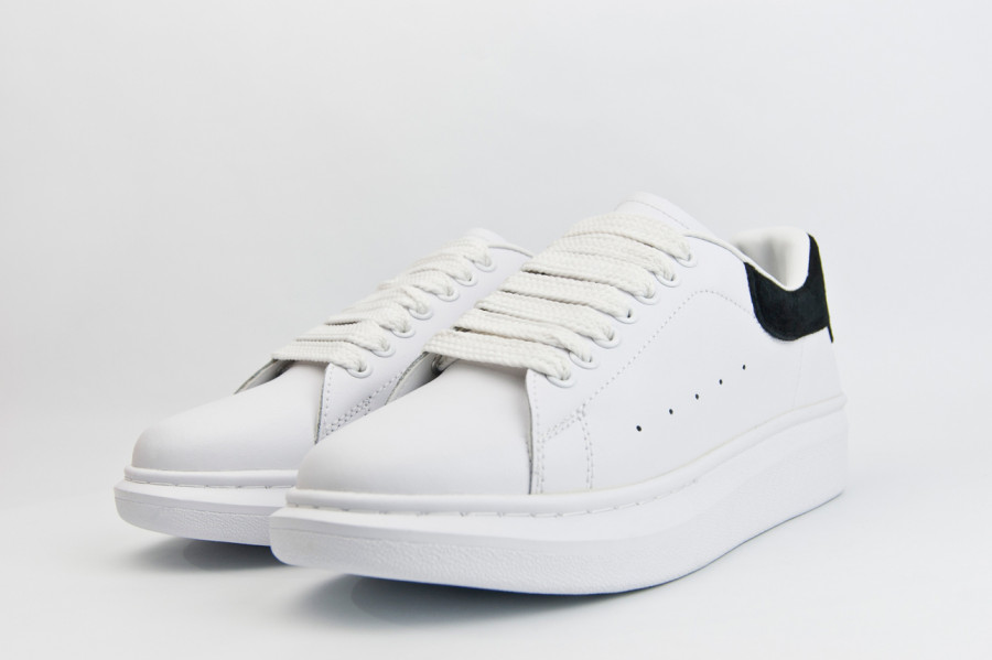 кроссовки Alexander McQueen Oversize Sneakers White / Black