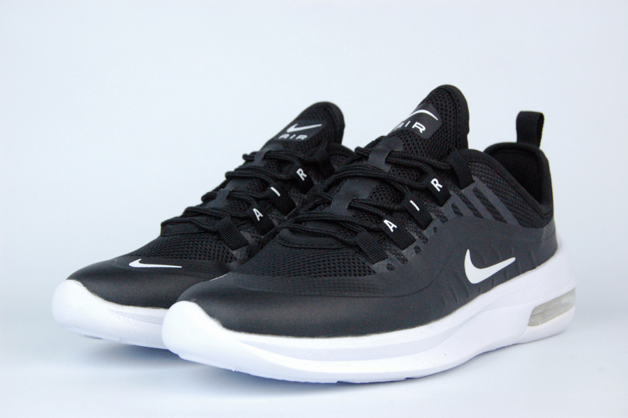 кроссовки Nike Air Max Axis Wmns Black / White