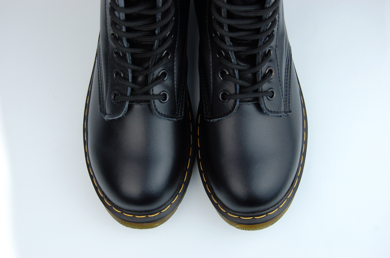 Dr. Martens Black