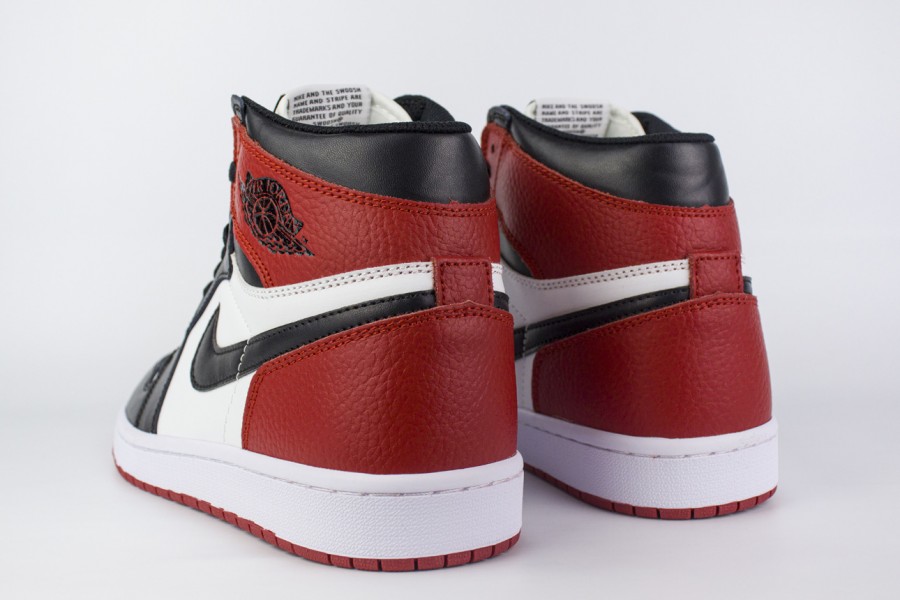кроссовки Nike Air Jordan 1 Black Toe