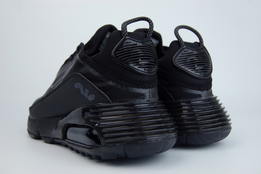 кроссовки Nike Air Max 2090 Triple Black