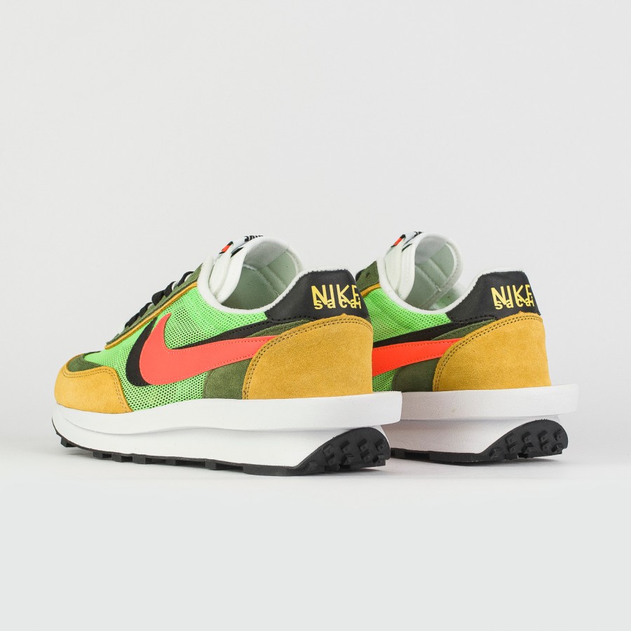 Кроссовки Nike Waffle Daybreak x SACAI Green