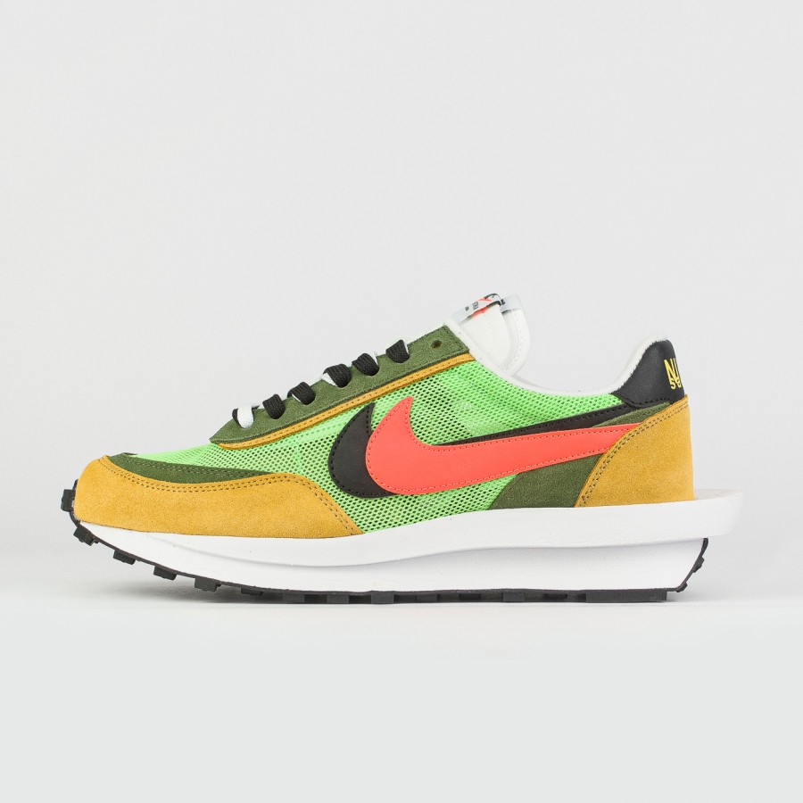 Кроссовки Nike Waffle Daybreak x SACAI Green