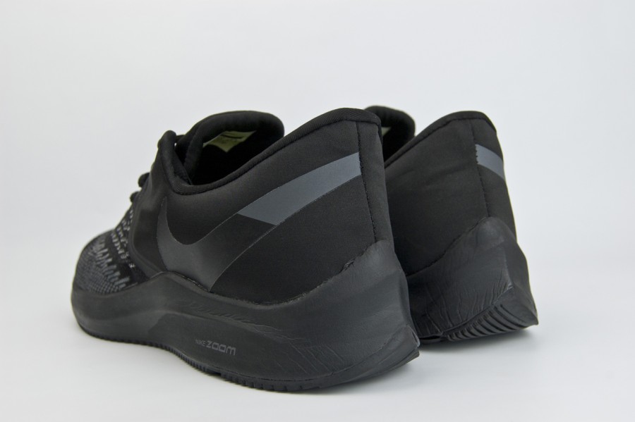 кроссовки Nike Zoom Winflo 6 Triple Black
