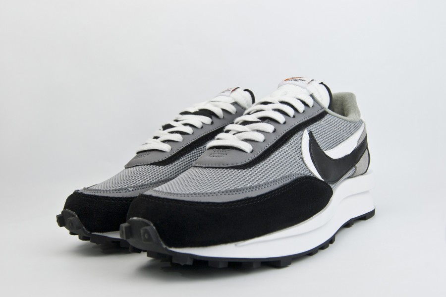 Кроссовки Nike Waffle Daybreak x SACAI Black / Grey