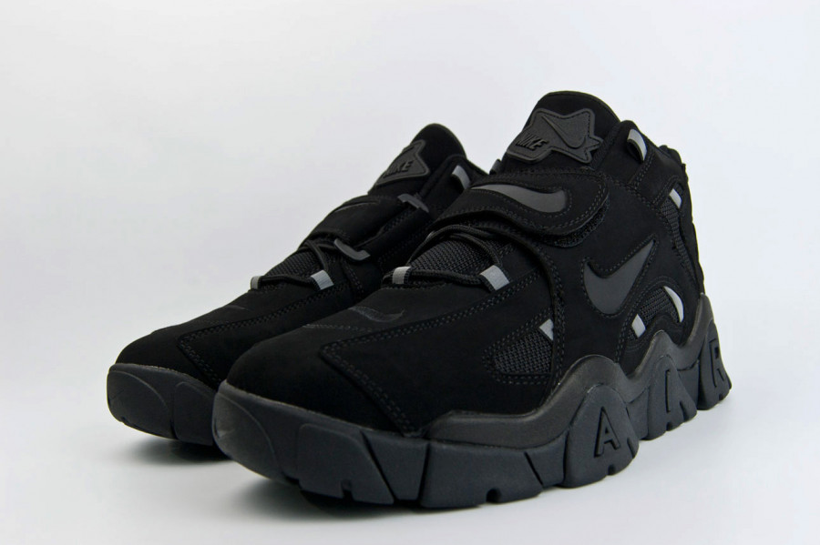 кроссовки Nike Air Barrage Mid Triple Black