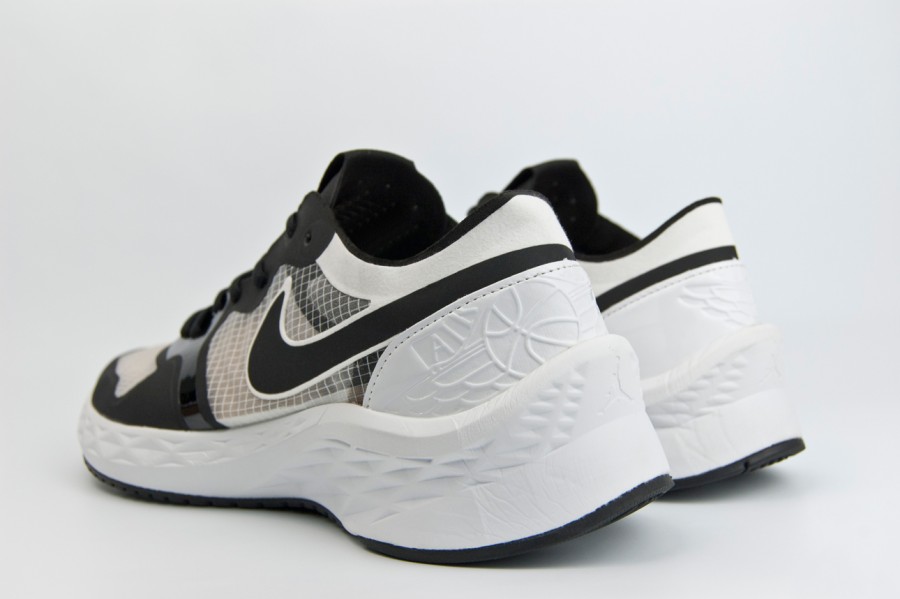 кроссовки Nike Jordan Air Zoom 85 Black / White