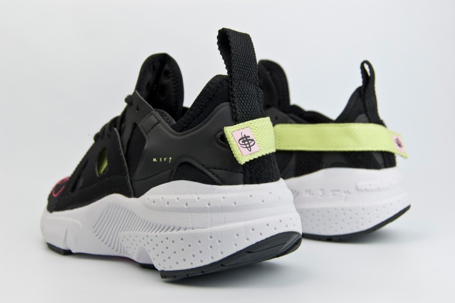 кроссовки Nike Air Huarache Type Black / Green