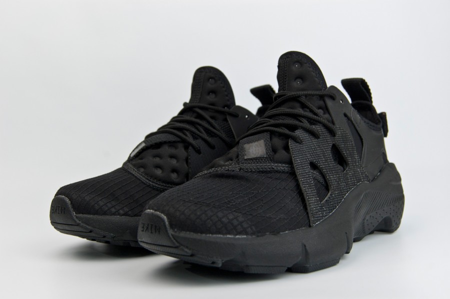 кроссовки Nike Air Huarache Type Triple Black