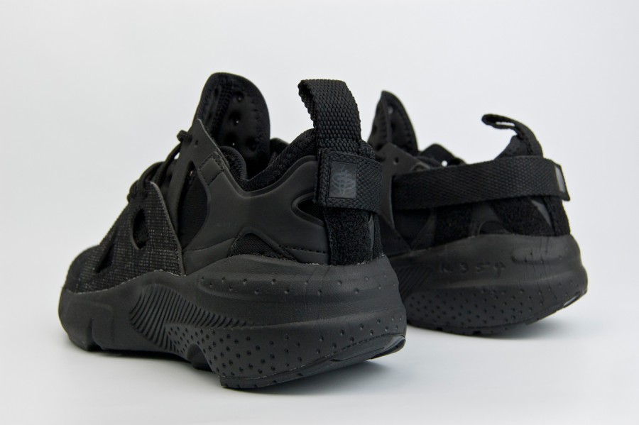 кроссовки Nike Air Huarache Type Triple Black