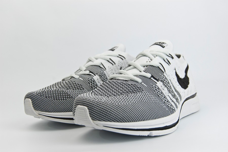 Кроссовки Nike Flyknit Racer White / Black