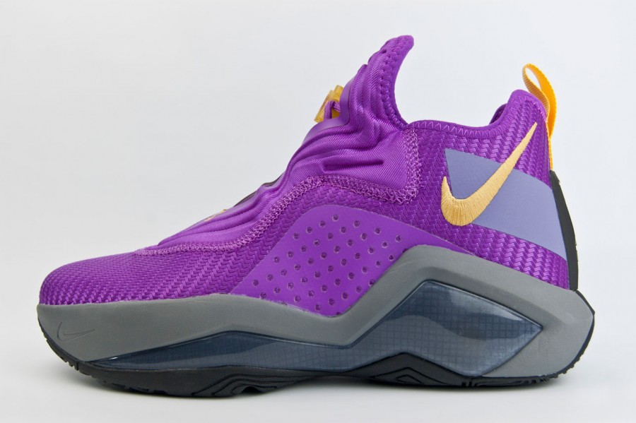 кроссовки Nike LeBron Soldier 14 Lakers