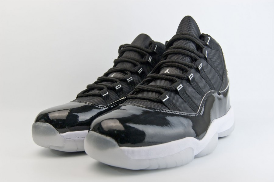 кроссовки Nike Air Jordan 11 Black / White new