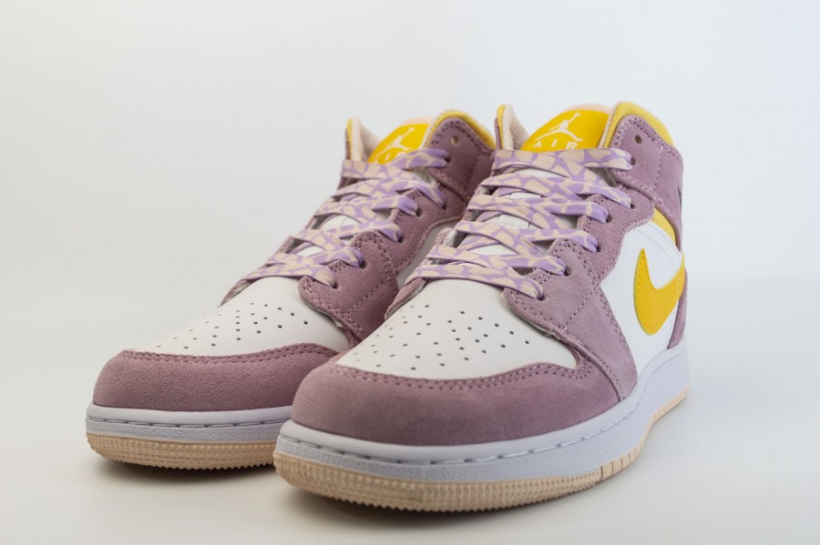 кроссовки Nike Air Jordan 1 Wmns Pink / White / Yellow