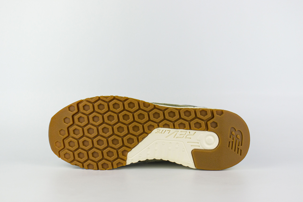 New Balance 247 Wmns Suede