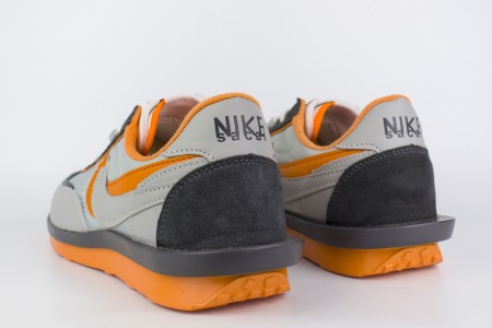 Кроссовки Nike Waffle Daybreak x SACAI Grey / Orange
