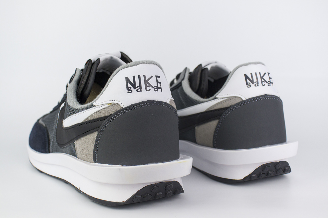 Nike Waffle Daybreak x SACAI Black / White