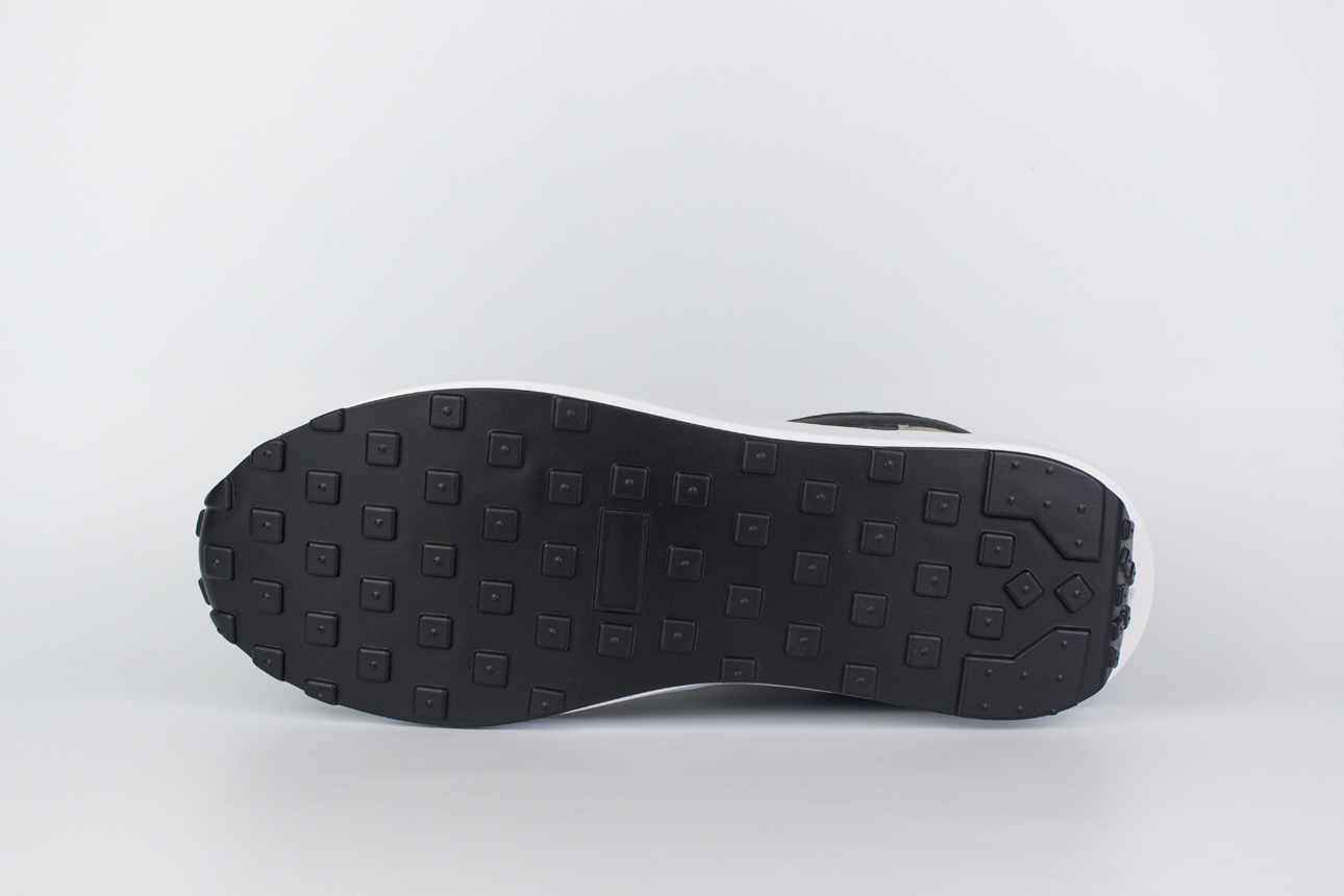 Nike Waffle Daybreak x SACAI Black / White