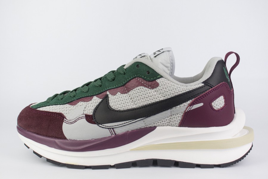 кроссовки Nike Vapor Waffle Sacai Villain Red