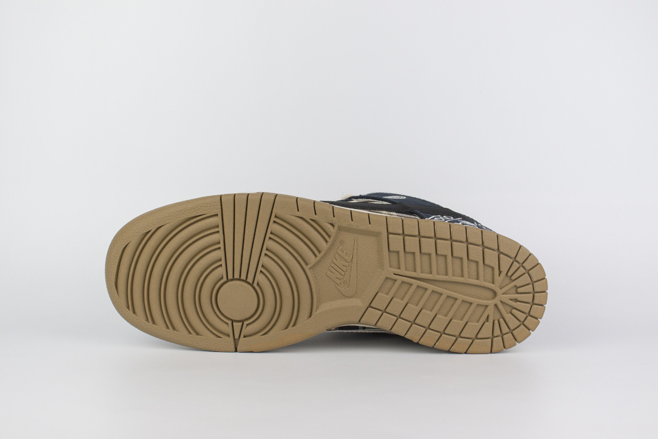 Nike Dunk Low SB x Travis Scott