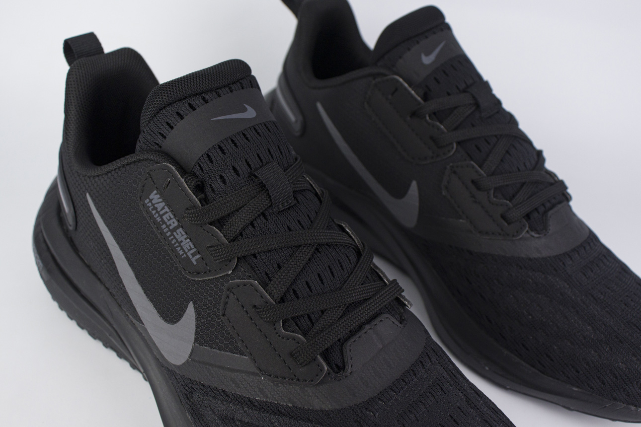 Nike Zoom Water Shell Black