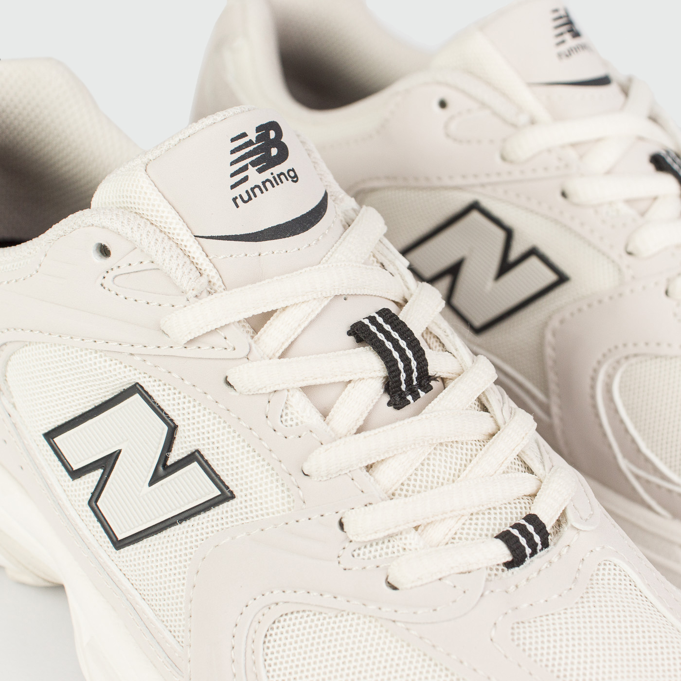 New Balance 530 Wmns Cream / White