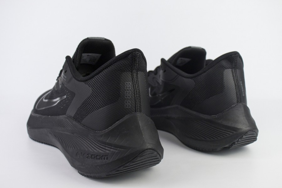 кроссовки Nike Zoom Winflo 7 Triple Black