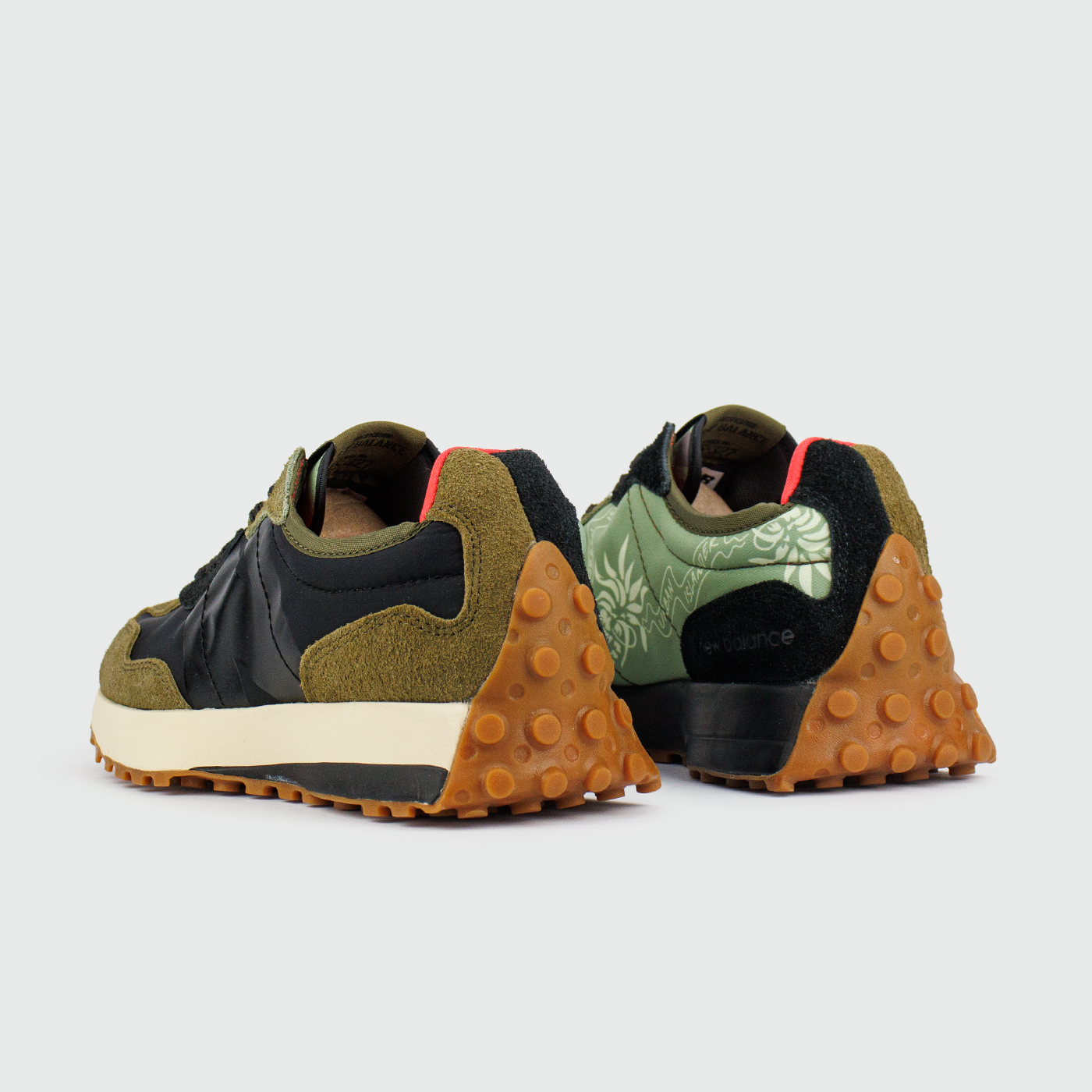 New Balance 327 Wmns Black / Mint