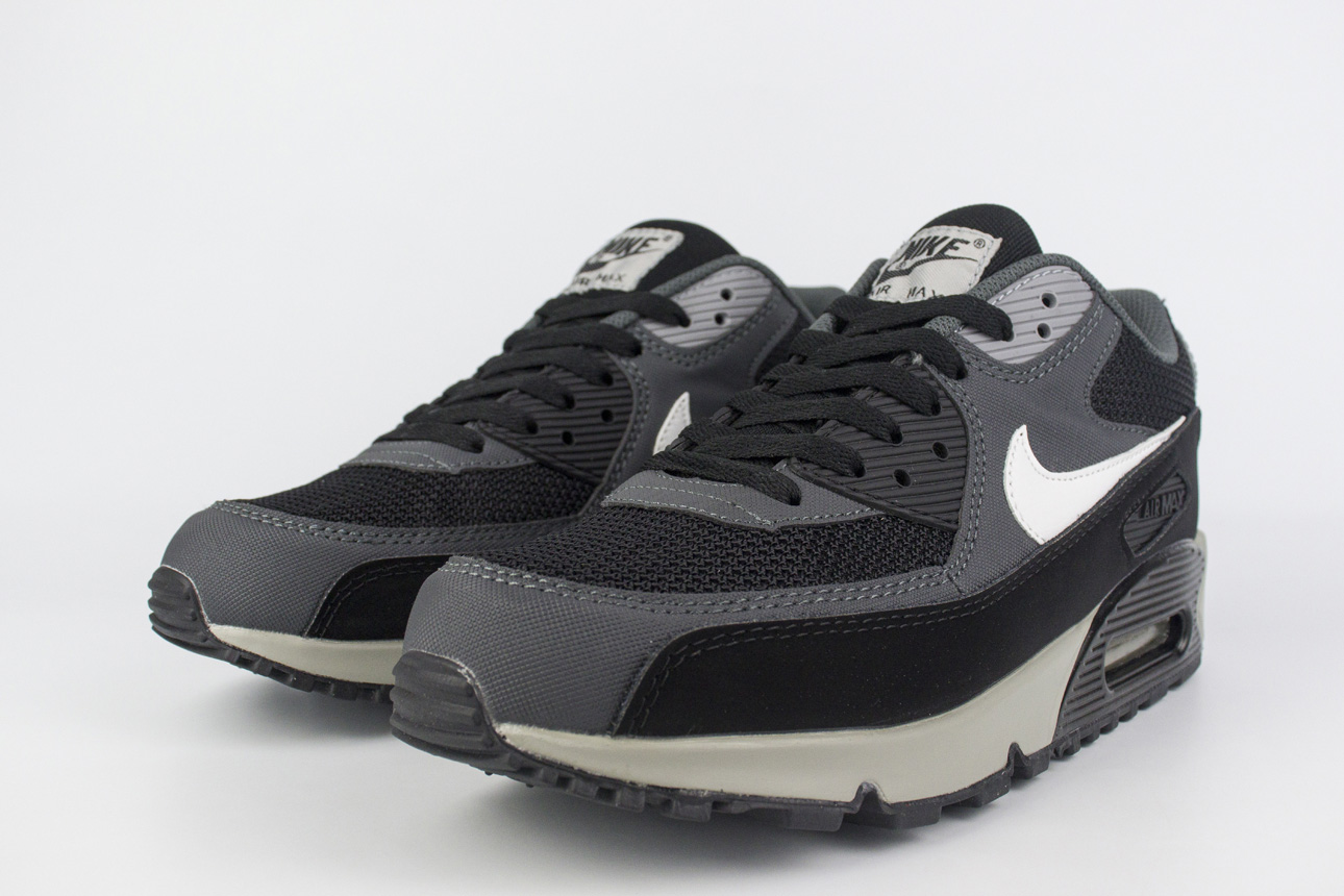 Nike Air Max 90 Black / Grey