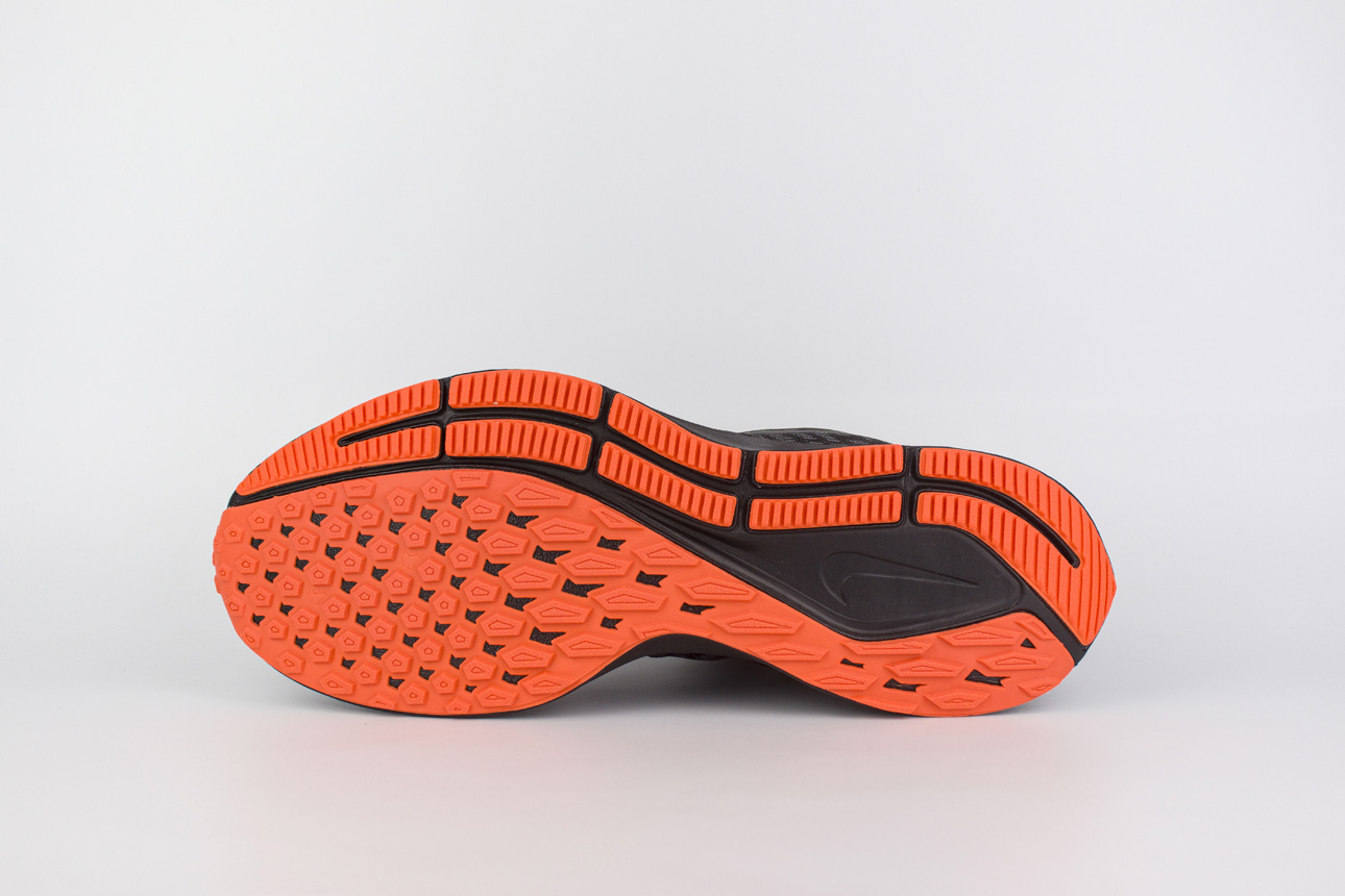 Nike Air Zoom Pegasus 35 Black / Orange