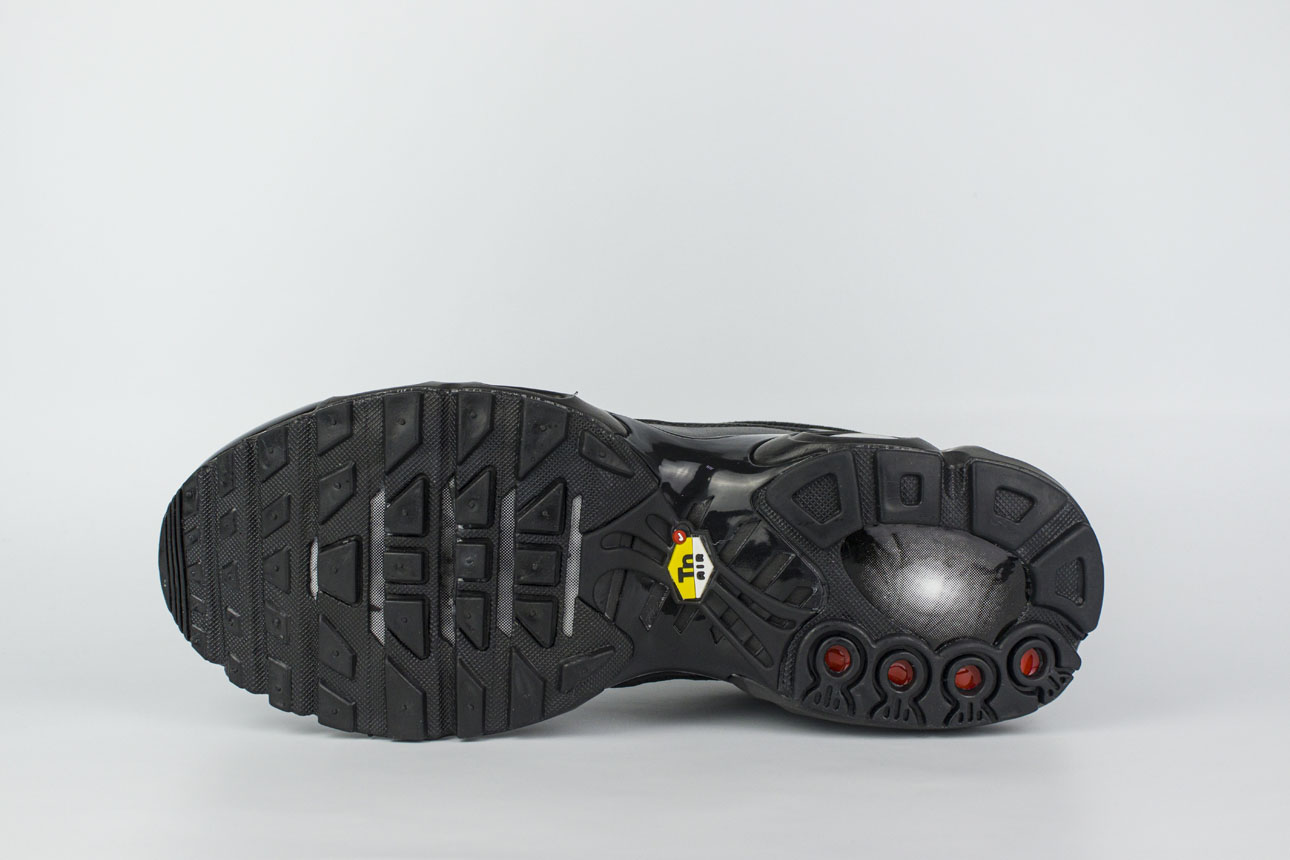 Nike Air Max Plus Tn Triple Black new