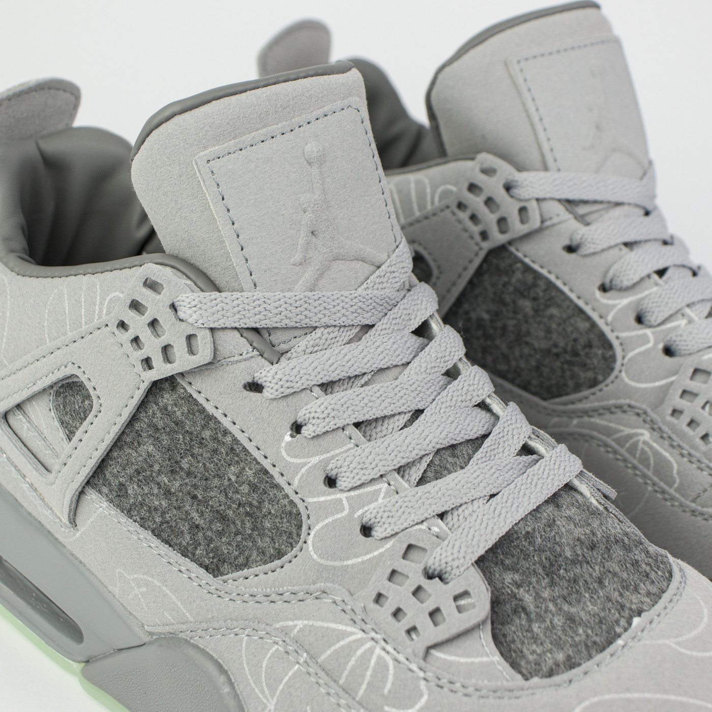 Nike Air Jordan 4 KAWS