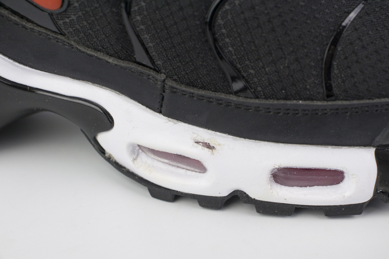 Nike Air Max Plus Tn Black / Red Swoosh new