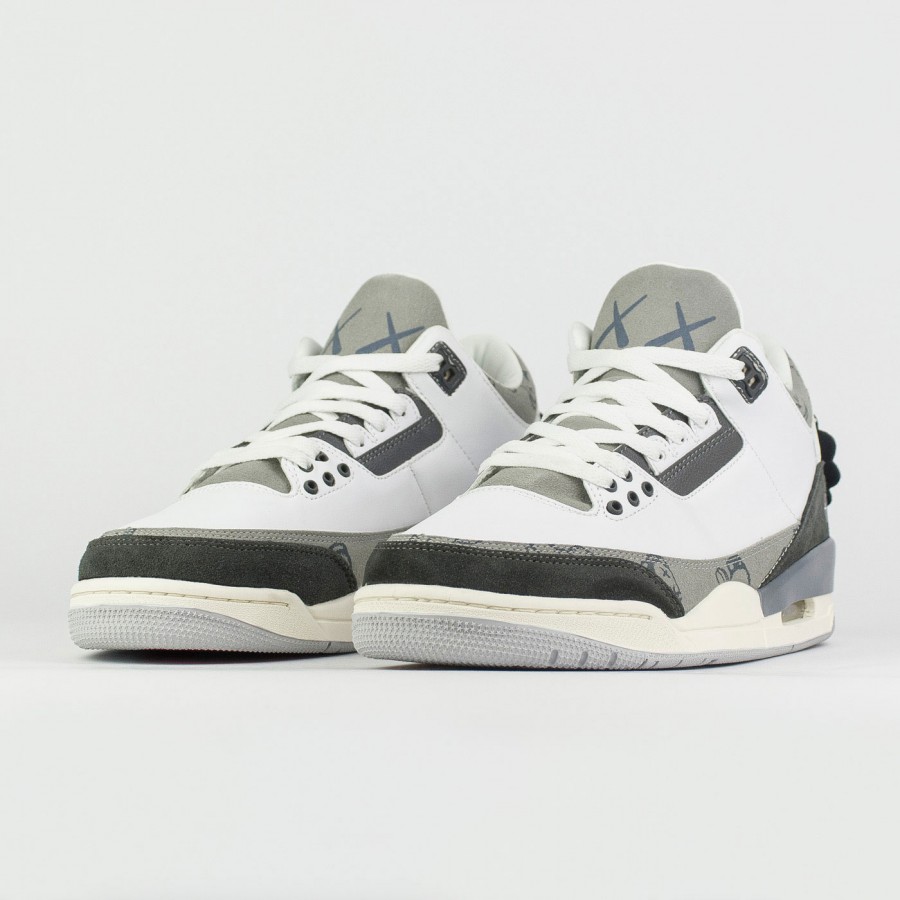 кроссовки Nike Air Jordan 3 x KAWS