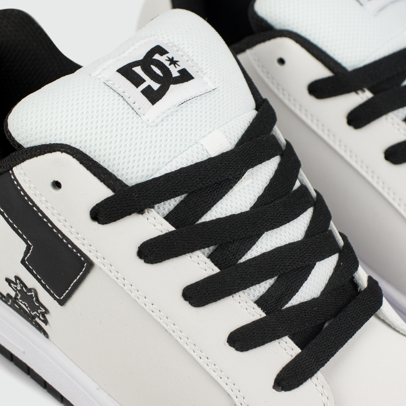 DC Shoes Court Graffik White / Logo Black