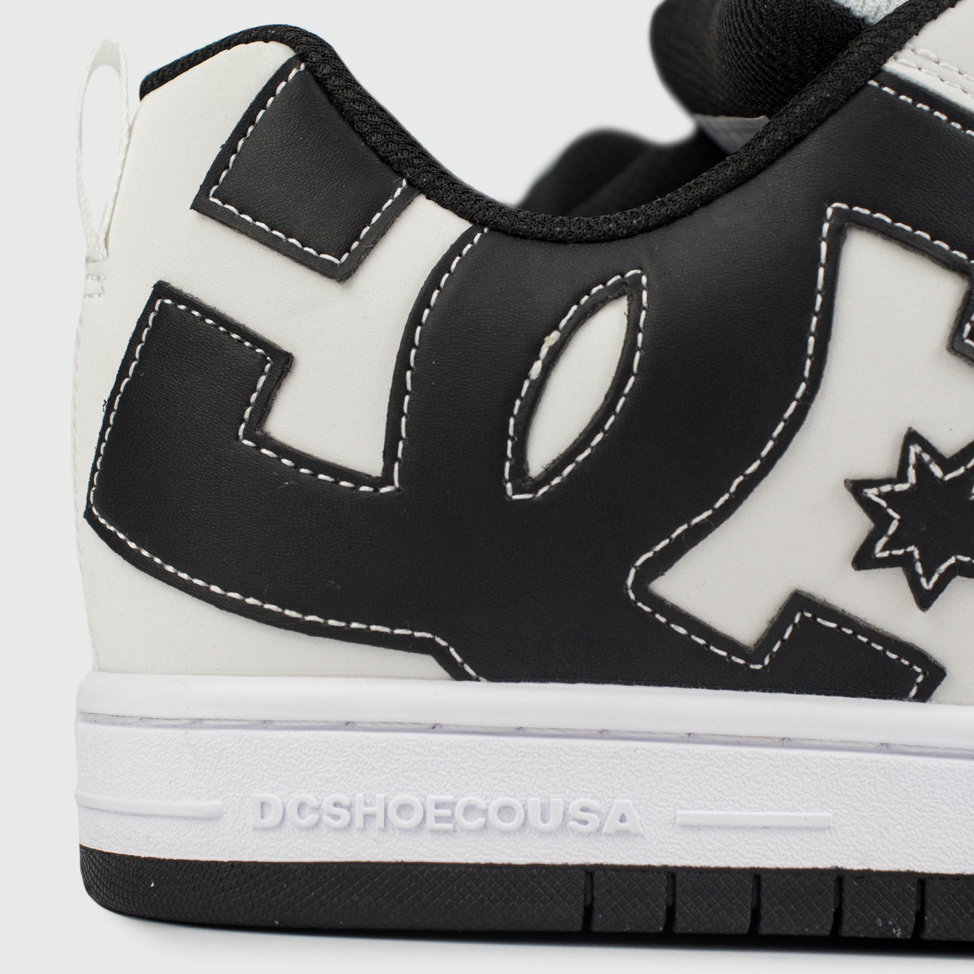 DC Shoes Court Graffik White / Logo Black