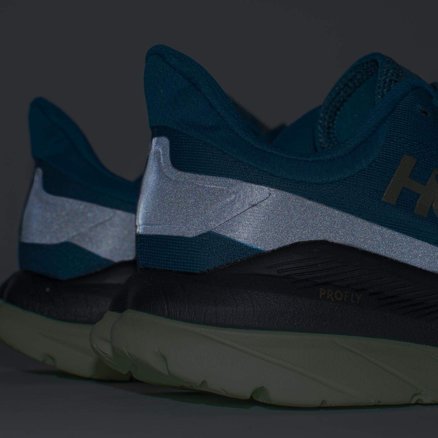 Hoka Mach 4 Blue Green