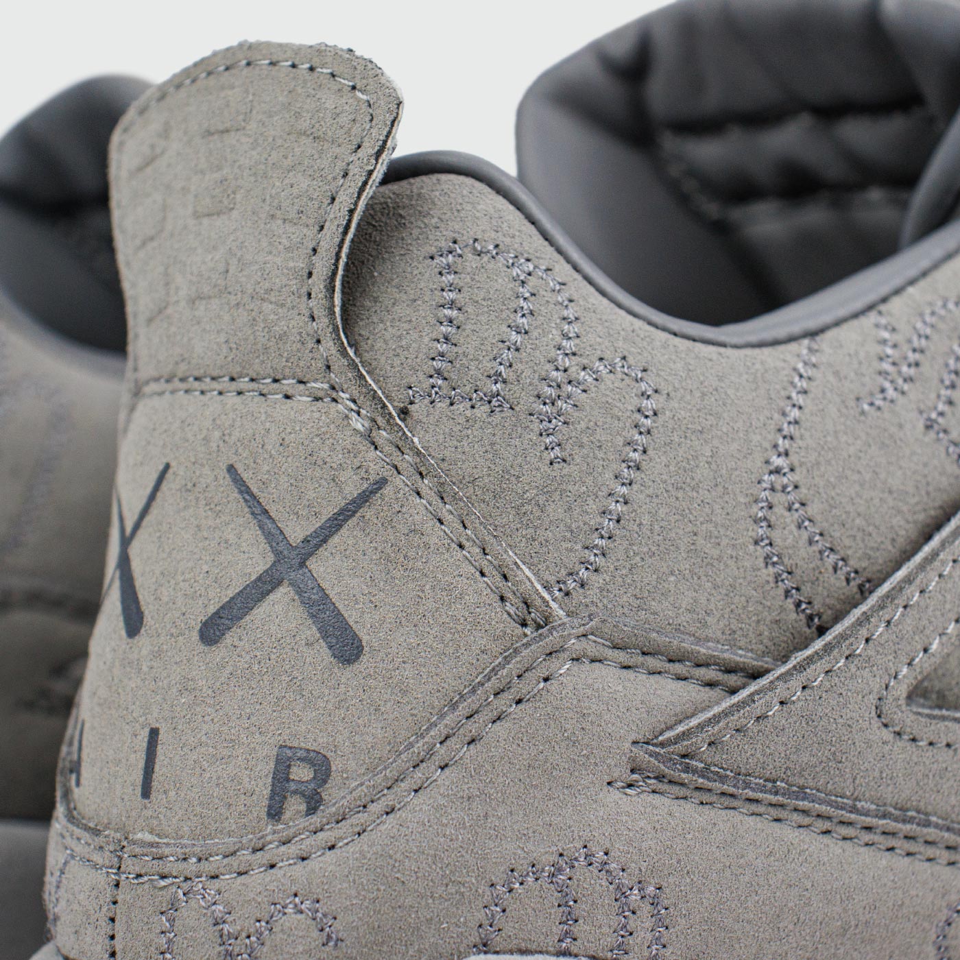 Nike Air Jordan 4 KAWS new