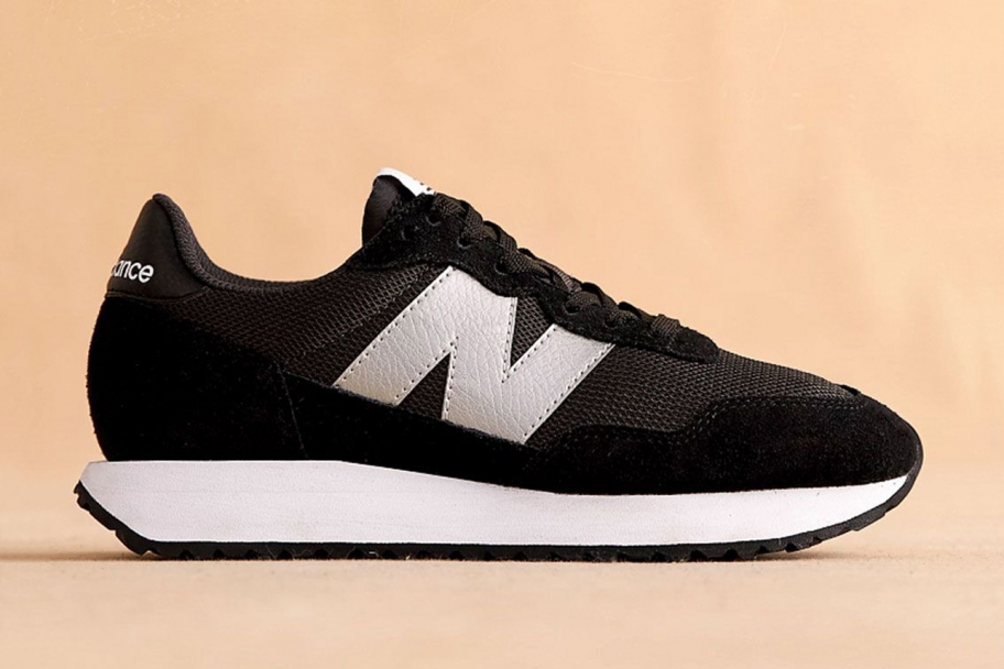 New Balance 237