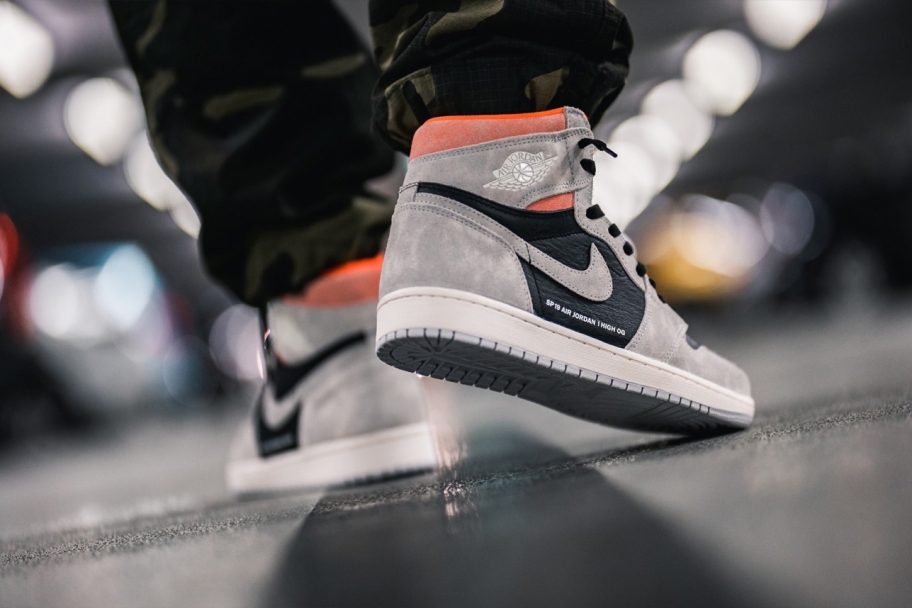Air Jordan 1 Retro High OG Neutral Grey Firebox