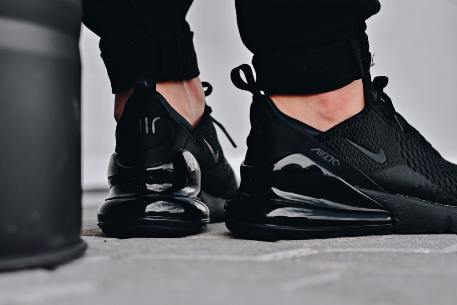 Nike Air Max 270 Triple Black