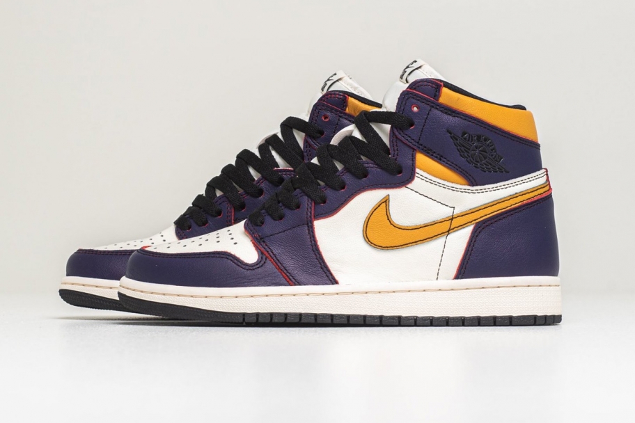 Air Jordan 1 × Nike SB LA to Chicago